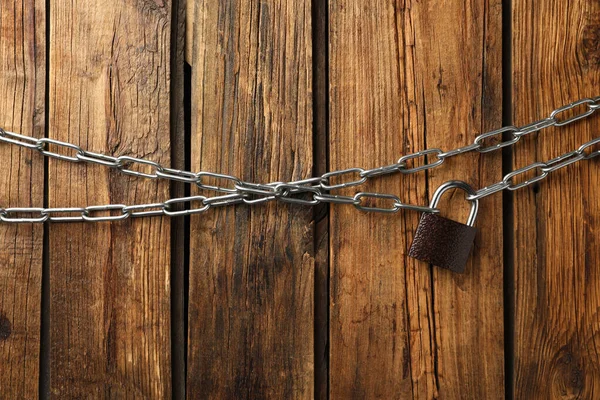 Steel Padlock Chains Wooden Background Flat Lay Safety Concept — 스톡 사진