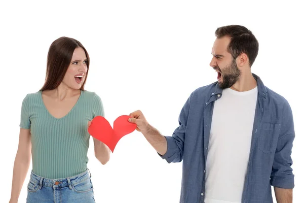 Paar Reißt Papierherz Auf Weißem Hintergrund Beziehungsprobleme — Stockfoto