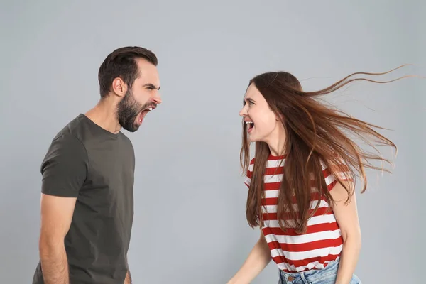 Algumas Discussões Sobre Fundo Cinzento Problemas Relacionamento — Fotografia de Stock