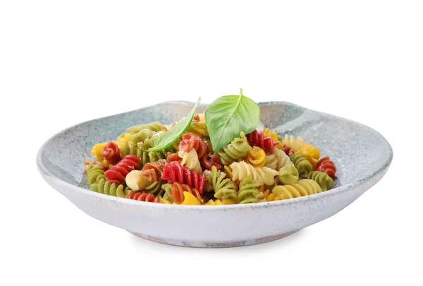 Färgglad pasta med basilika och ost isolerad på vitt — Stockfoto