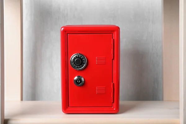Red Steel Safe Mechanical Combination Lock Shelf — ストック写真