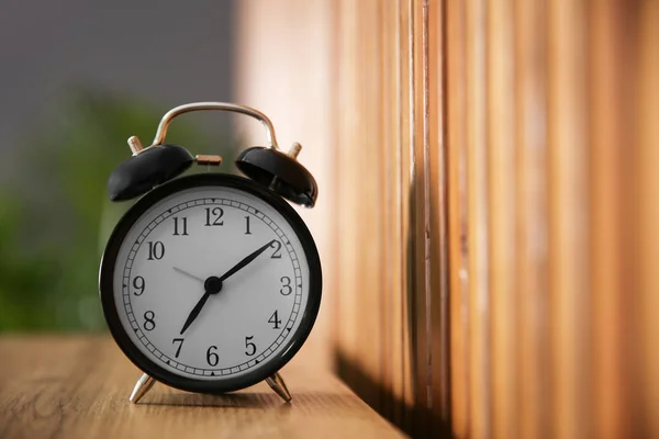 Alarm Clock Wooden Table Home Morning Time — Stock Photo, Image