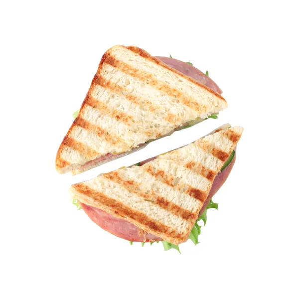 Вкусный сэндвич с ветчиной на белом фоне, вид сверху — стоковое фото