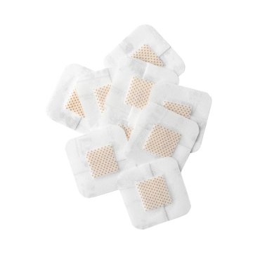 Tıbbi yara bantları beyaza izole edilmiş. İlk yardım ögesi