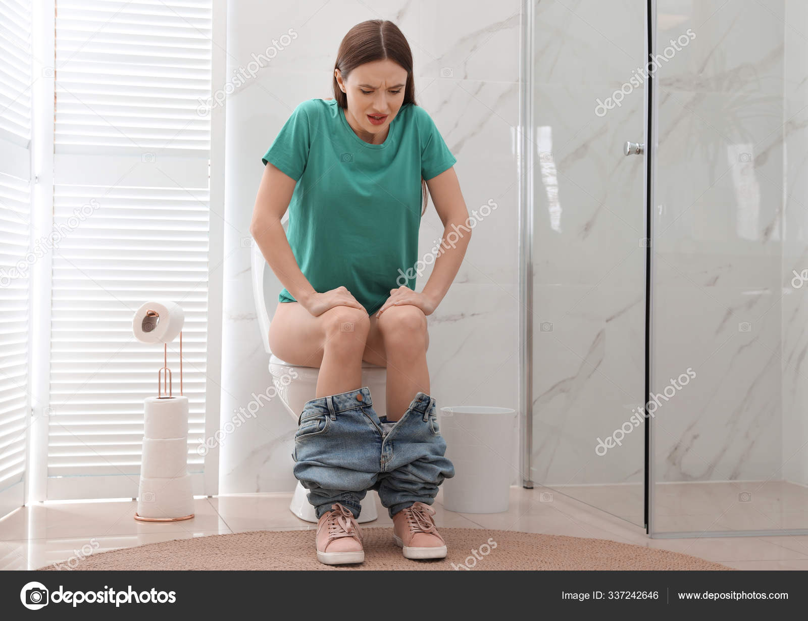 Girl Pooping On The Toilet