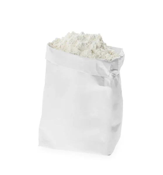 白に隔離された紙袋の中の有機小麦粉 — ストック写真