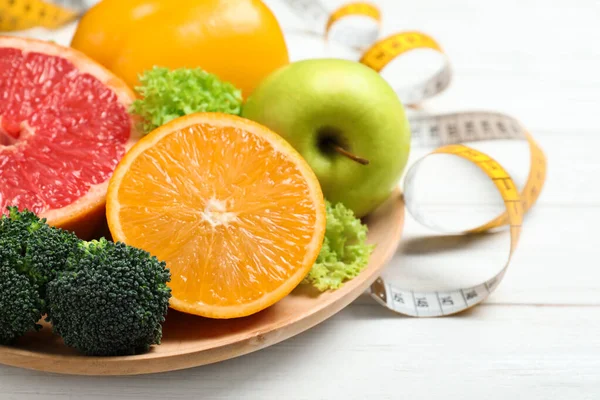 Fruits Vegetables Measuring Tape White Wooden Background Closeup Visiting Nutritionist — Stok fotoğraf