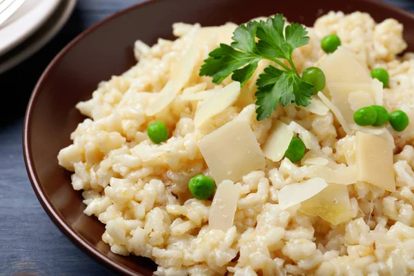 Pyszne Risotto Serem Talerzu Zbliżenie — Zdjęcie stockowe