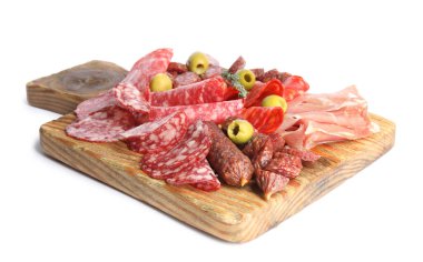 Lezzetli prosciutto ve izole edilmiş diğer lezzetler ile ahşap tahta tahta.