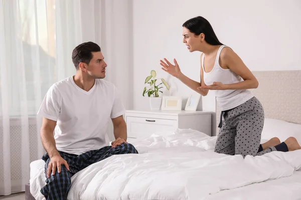 Couple Relationship Problems Quarreling Bedroom — Stock Photo, Image
