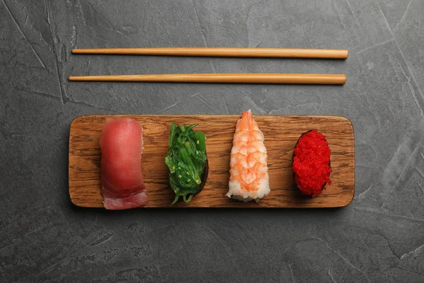Set Delicious Sushi Grey Table Flat Lay — Stock Photo, Image