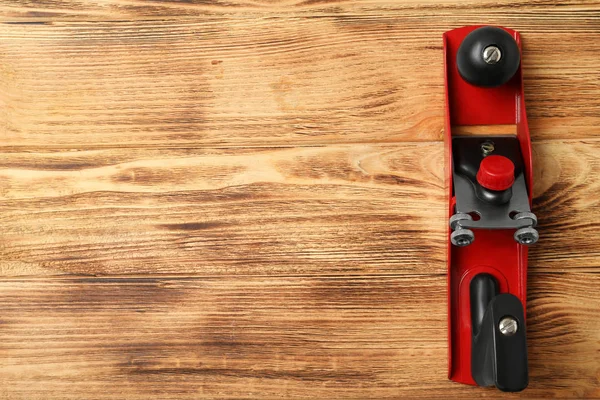 Plano de gato moderno y espacio para texto sobre fondo de madera, superior v — Foto de Stock