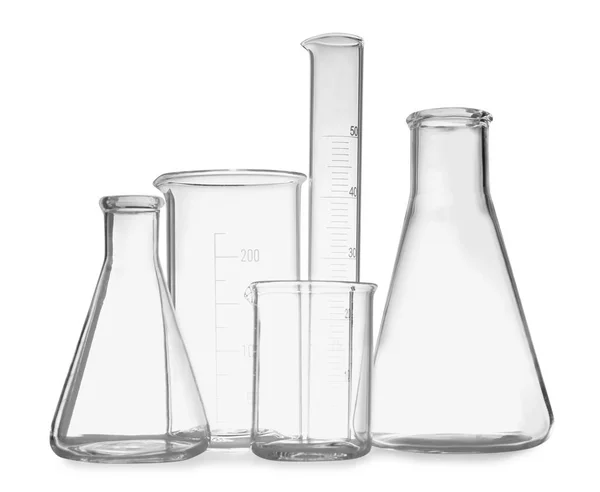 用白色隔离开的干净的空实验室玻璃器皿 — 图库照片