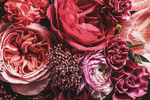 Гарний Букет Різних Квітів Крупним Планом Дизайн Квіткової Картки Темно — стокове фото