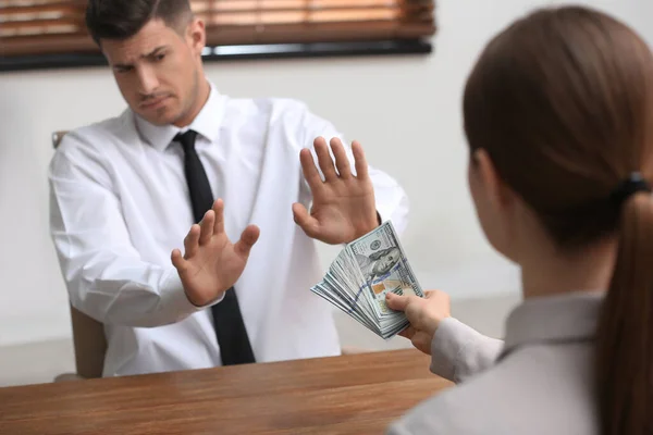 Man Refusing Take Bribe Table Indoors — Stock Photo, Image