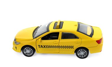 Sarı taksi modeli beyazda izole edilmiş.