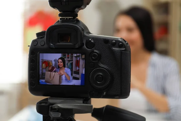 Fashion Blogger Recording New Video Table Indoors Focus Camera — Stock Photo, Image