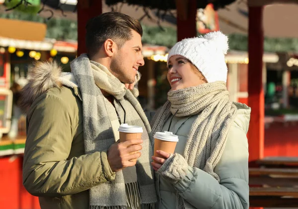 Happy Couple Warm Clothes Drinks Winter Fair Christmas Season — Stock Photo, Image