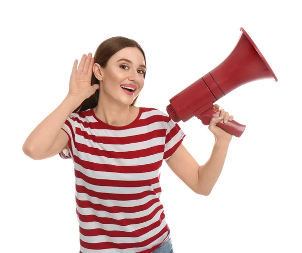 Jonge vrouw met megafoon op witte achtergrond — Stockfoto