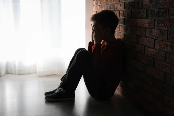 Scared Little Boy Closing His Eyes Brick Wall Domestic Violence — Stock Photo, Image