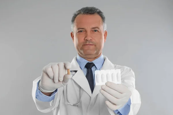 Doctor Holding Suppositories Hemorrhoid Treatment Light Grey Background — 스톡 사진