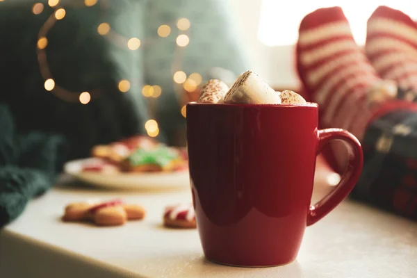 Tasse Köstlichen Heißen Kakao Mit Marshmallows Auf Weißem Tisch Wintergetränk — Stockfoto