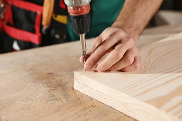 Professional Carpenter Twisting Screw Drill Workbench Closeup — Stock Photo, Image