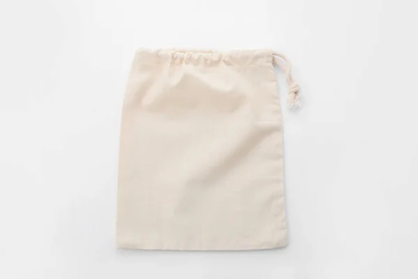 白に隔離された空の綿エコバッグ — ストック写真