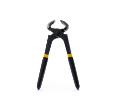 Modern kıskaçlar beyaza izole edilmiş. Marangozun aleti.