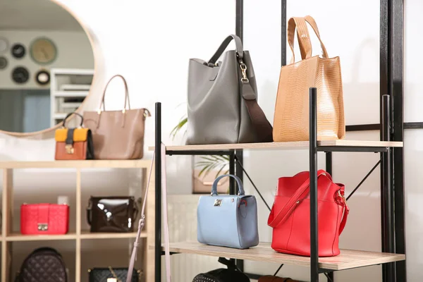 Colección Bolsos Mujer Con Estilo Rack Tienda — Foto de Stock