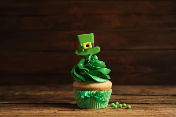 Delicious Decorated Cupcake Wooden Table Patrick Day Celebration — ストック写真