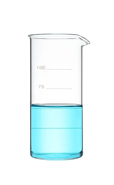 Beaker com líquido azul claro isolado em branco — Fotografia de Stock