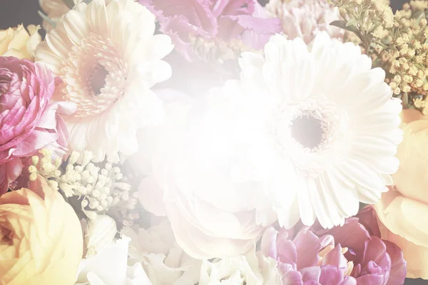 아름다운 꽃다발에 봉합사에 빈티지 스타일의 — 스톡 사진