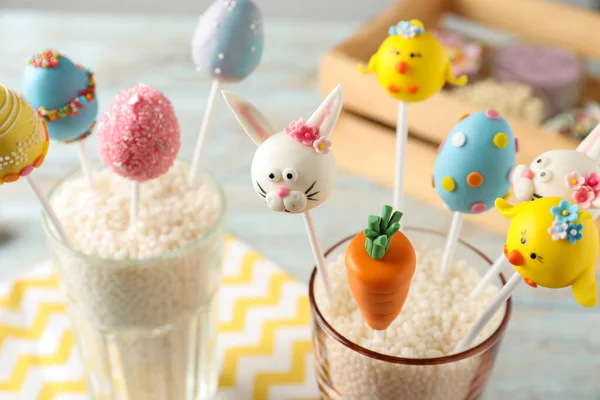 Leckere Süße Cake Pops Zum Osterfest Auf Dem Tisch Nahaufnahme — Stockfoto