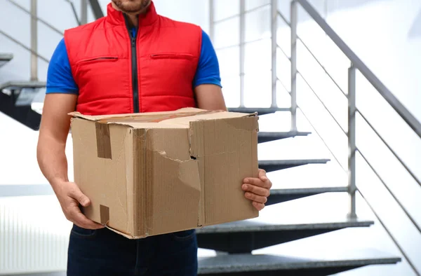 Courier Damaged Cardboard Box Indoors Closeup Poor Quality Delivery Service — Stock Photo, Image