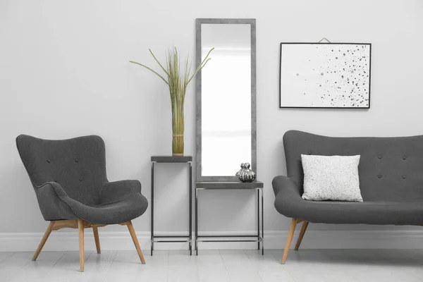 Modern Mirror White Wall Stylish Living Room — Stock Photo, Image