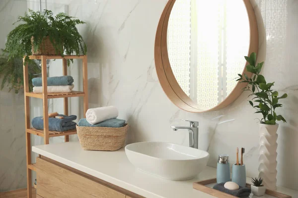 Stylish Bathroom Interior Countertop Mirror Design Idea — Stock Photo, Image