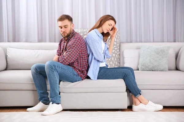 Casal Com Problemas Relacionamento Casa — Fotografia de Stock