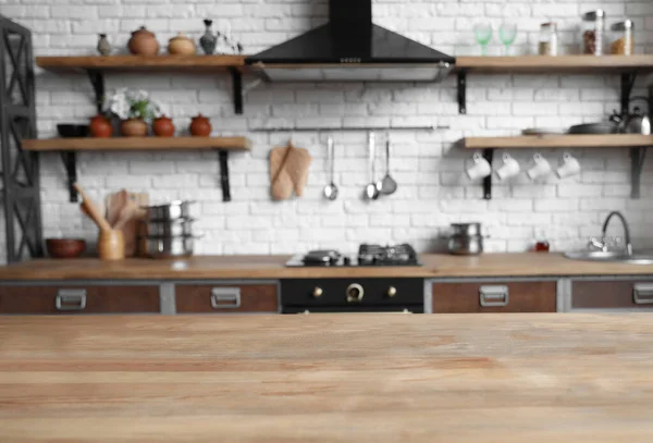 Пустой Деревянный Стол Красивой Кухне Дизайн Интерьера — стоковое фото