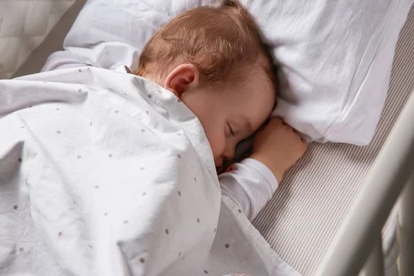 Cute Baby Sleeping Crib Home View Bedtime Schedule — Stock Photo, Image