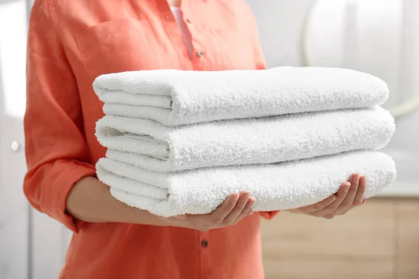 Woman Holding Fresh Towels Bathroom Closeup — Stock Photo, Image