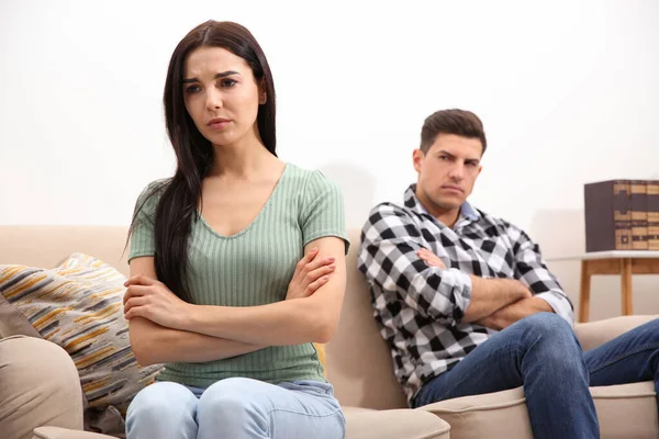 Casal Com Problemas Relacionamento Casa — Fotografia de Stock