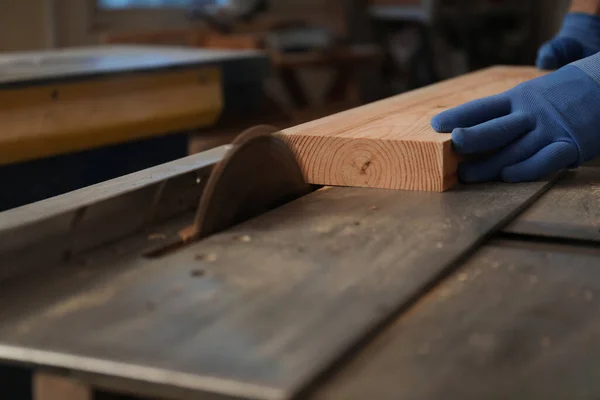Professional Carpenter Working Wood Shop Closeup — Stock Photo, Image