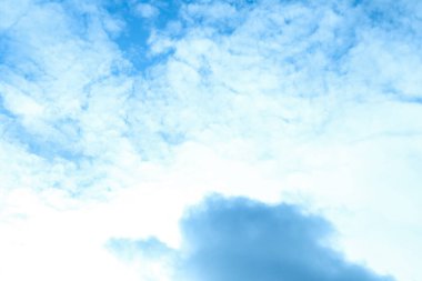 Bulutlu güzel gökyüzü manzarası