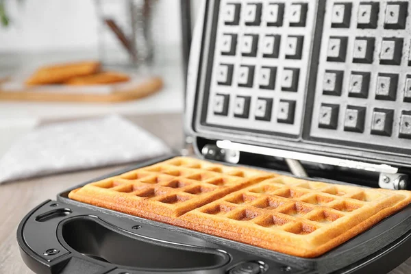 Modern Iron Tasty Belgian Waffles Table Closeup — Stock Photo, Image