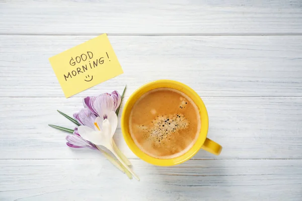 Heerlijke Koffie Bloemen Kaart Met Good Morning Wens Witte Houten — Stockfoto