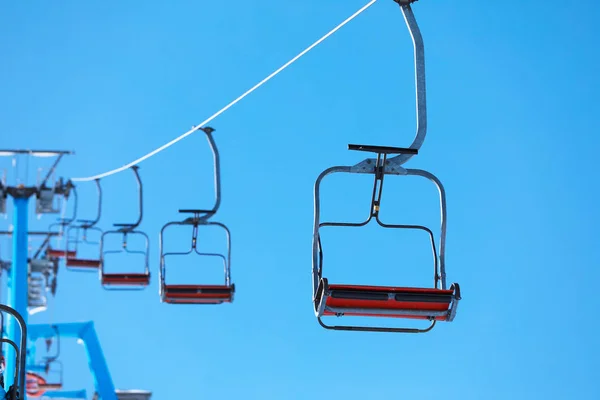 Αδειάστε Την Καρέκλα Στο Χιονοδρομικό Κέντρο Του Βουνού Χειμερινές Διακοπές — Φωτογραφία Αρχείου