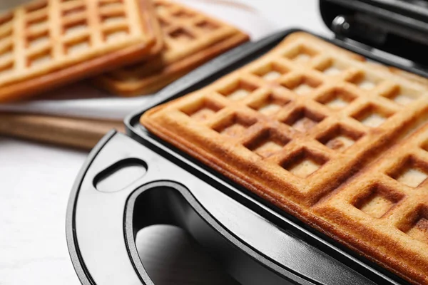Modern Iron Tasty Belgian Waffles Table Closeup — Stock Photo, Image