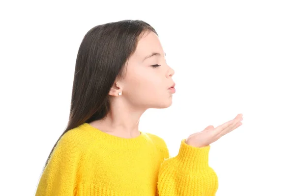 Menina Bonito Soprando Beijo Fundo Branco — Fotografia de Stock