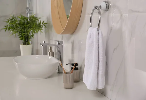 Soft Towel Wall Bathroom Countertop Toiletries — Stock Photo, Image